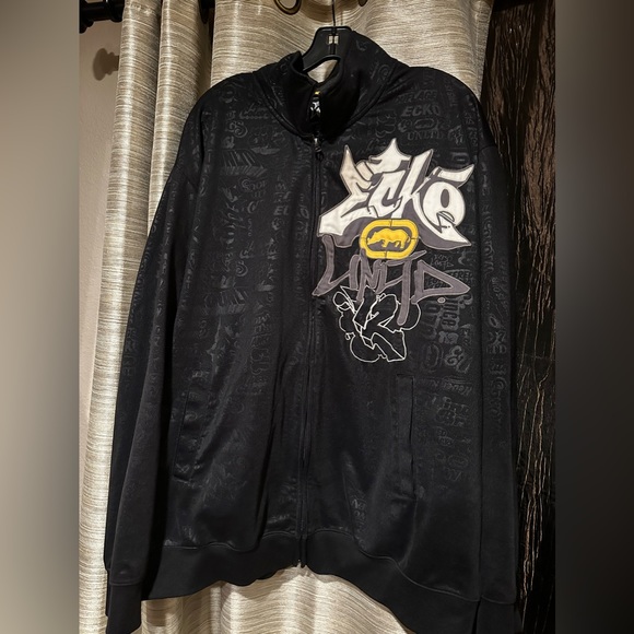ECKO writing all over zip up great condition fits like XL